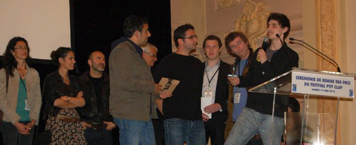 Alexis lors de la cérémonie de remise des prix en compagnie d'Olivier Nakache et Eric Toledano